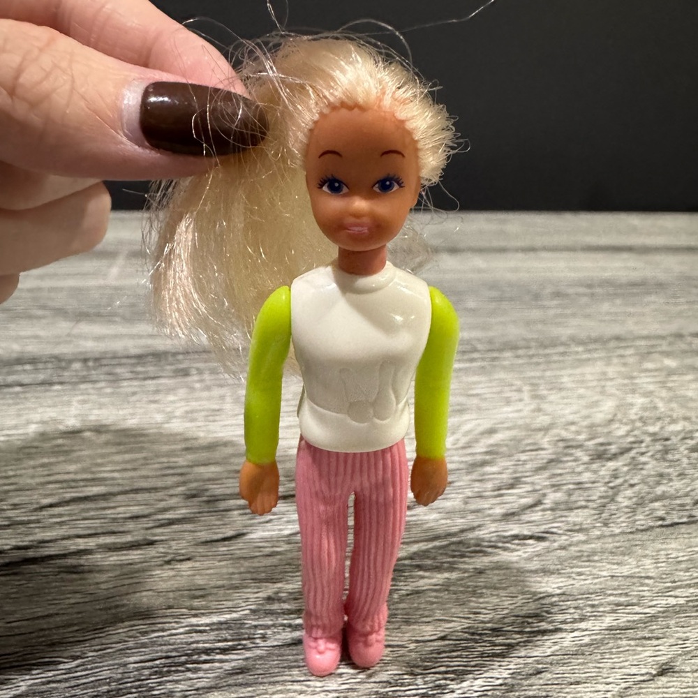 McDonald’s | Barbie: Bowling Party Stacie (1999) - Vintage Happy Meal Toy Doll - Picture 9 of 9